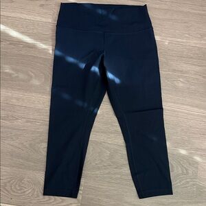 Lululemon wunder under crop high-rise True Navy Leggings size 12